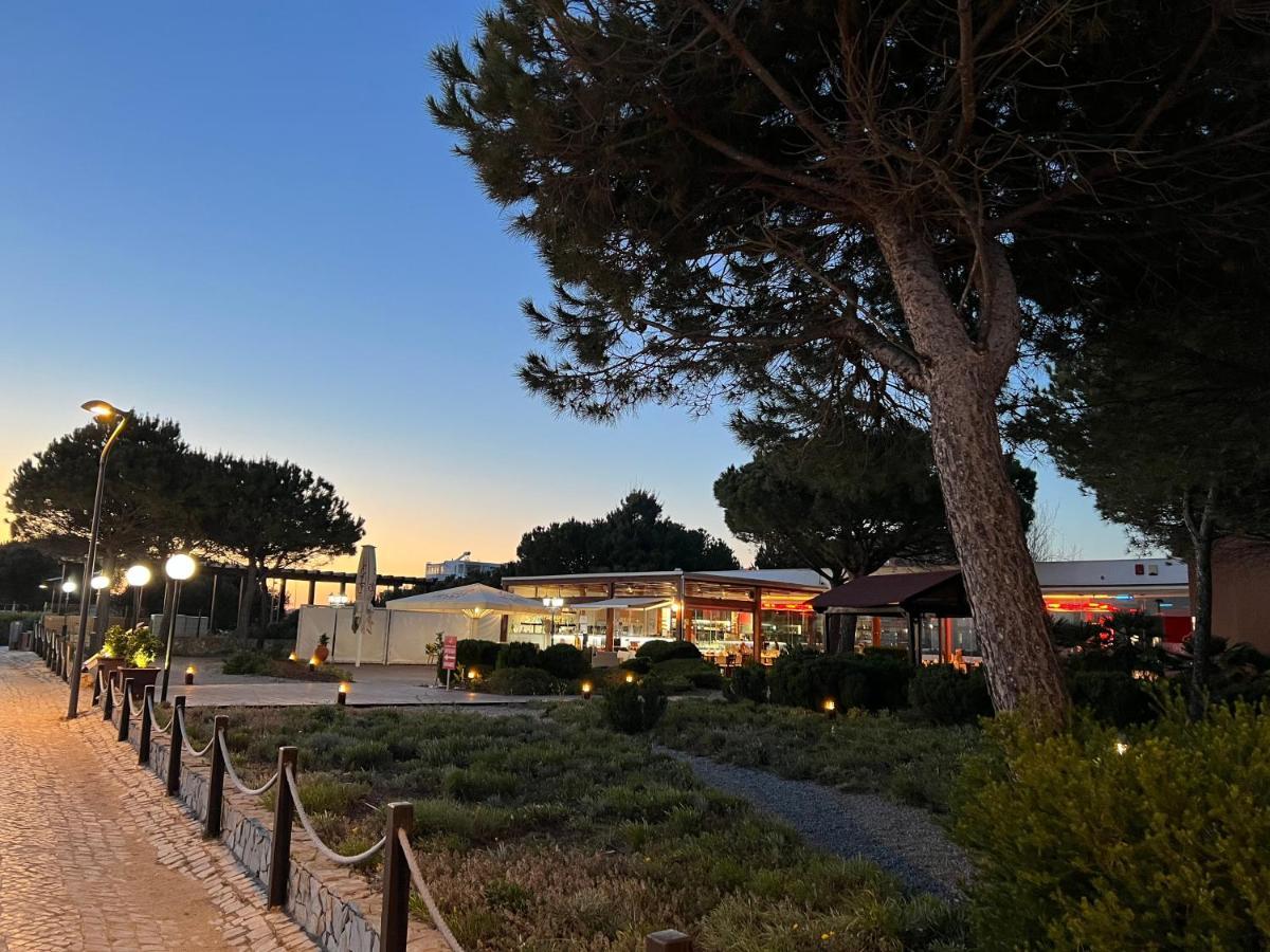 Beachfront Seaview Litoralmar Apt, Fast Wifi, Airco, Pool, Private Parking Portimão Εξωτερικό φωτογραφία